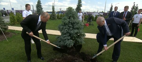 პუტინმა და ლუკაშენკომ რჟევთან ახლოს საბჭოთა ჯარისკაცის მემორიალი გახსნეს - Sputnik საქართველო