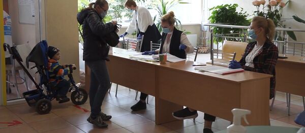 Как в России прошло голосование по поправкам к Конституции - видео - Sputnik Грузия