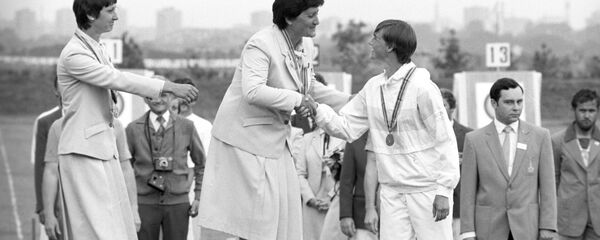 На пьедестале почета: Кетеван Лосаберидзе (СССР) - I место, Наталья Бутузова (СССР) - II место, Пайви Мерилуото (Финляндия) - III место - Sputnik Грузия