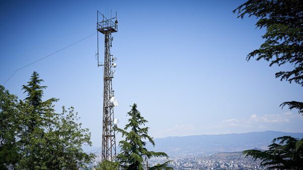 Вышка с передающими антеннами мобильной связи 4G - Sputnik Грузия