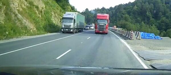 მძღოლმა საშინელი ავარია თავიდან აიცილა  - Sputnik საქართველო