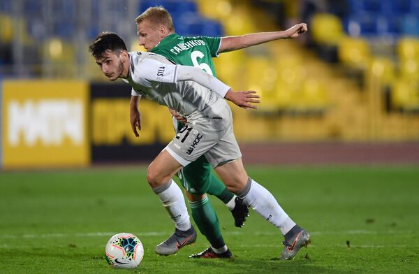 Два грузинских футболиста попали в символическую сборную чемпионата России - Sputnik Грузия